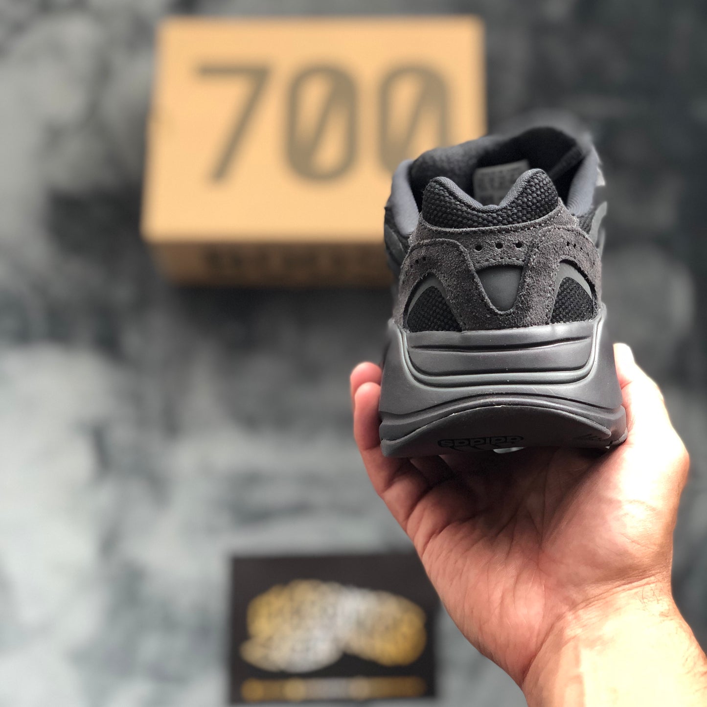 Yeezy Boost 700 V2 - Vanta