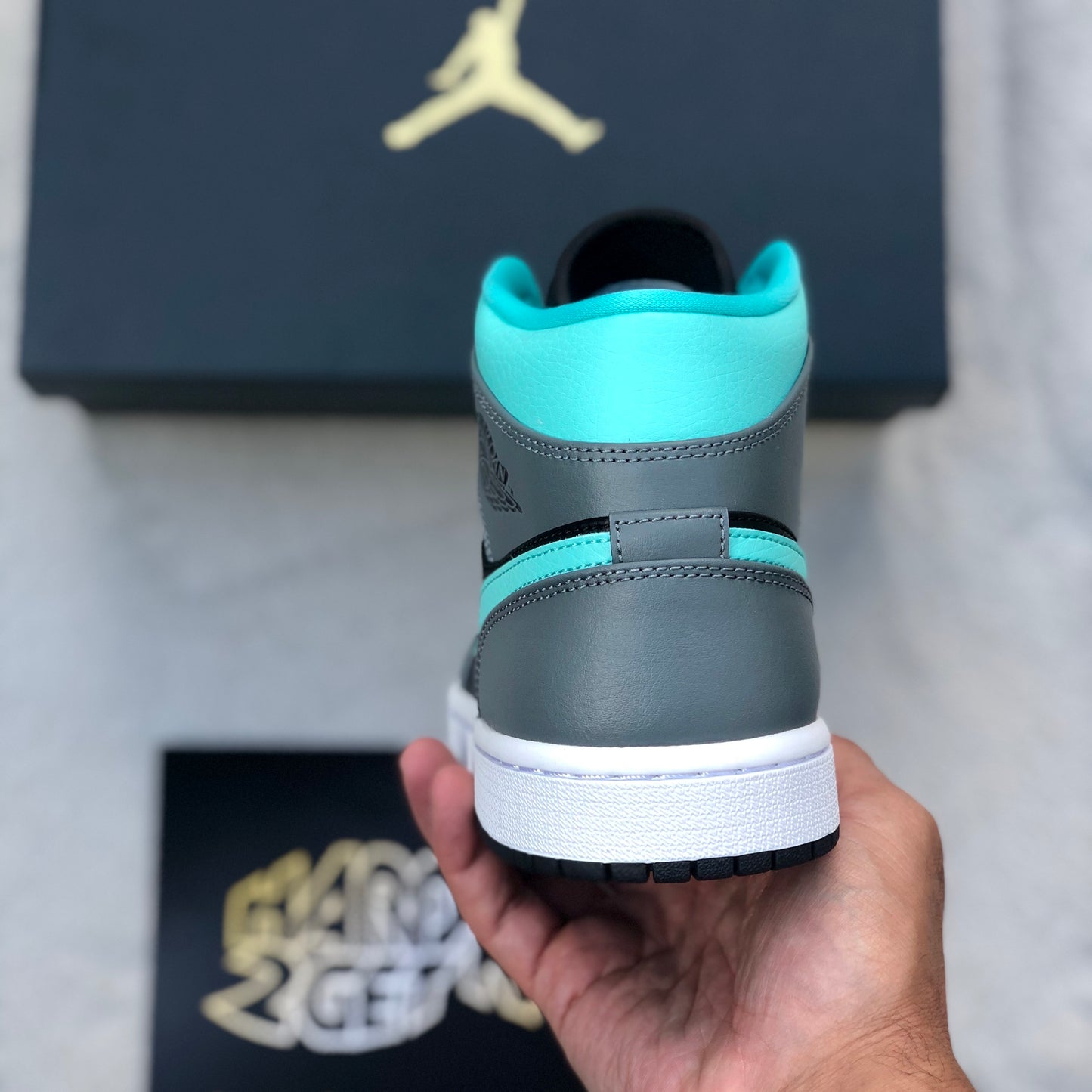 Air Jordan 1 Mid - Aurora Green