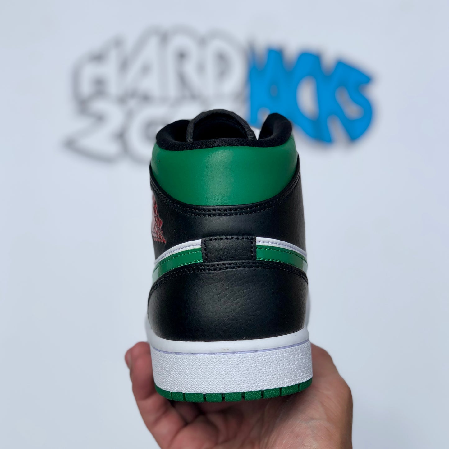 Air Jordan 1 Mid - Green Toe