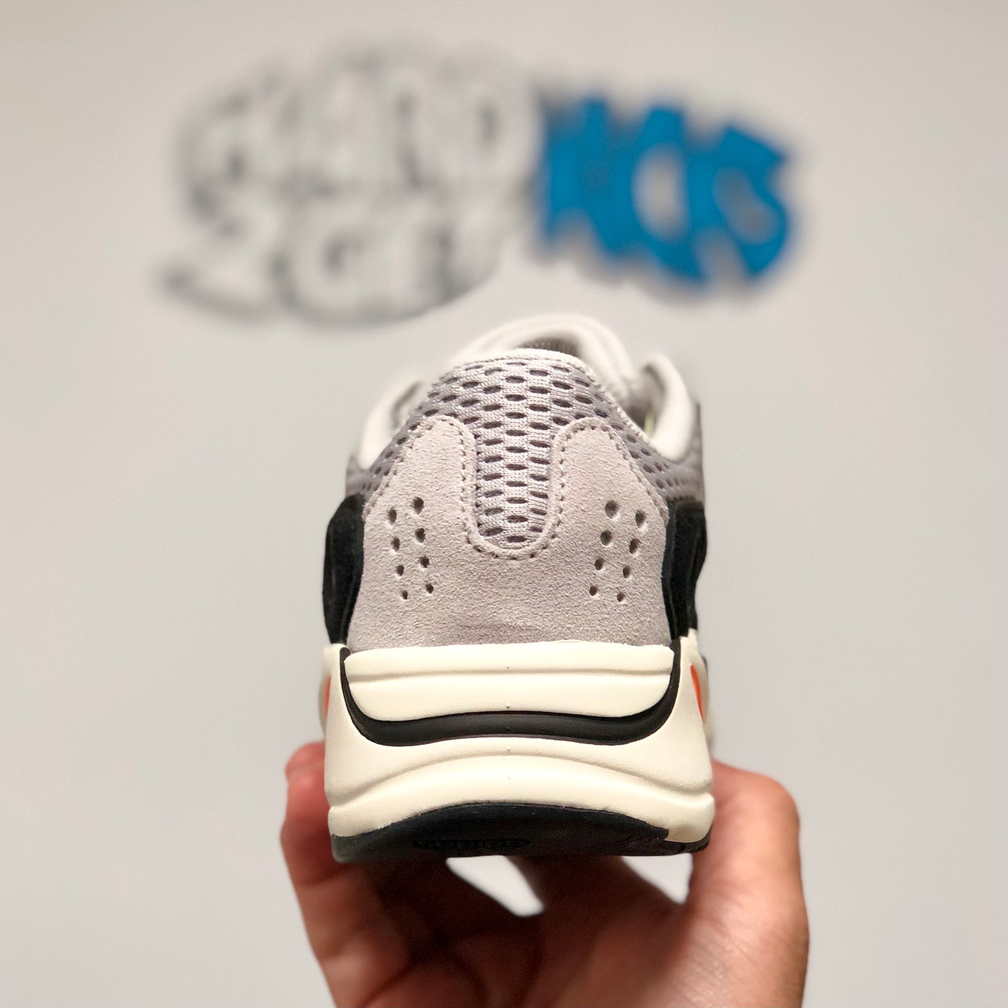 Yeezy Boost 700 Kids - Wave Runner