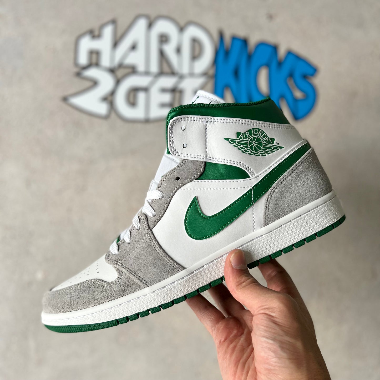 Air Jordan 1 Mid SE - Pine Green/Light Smoke Grey