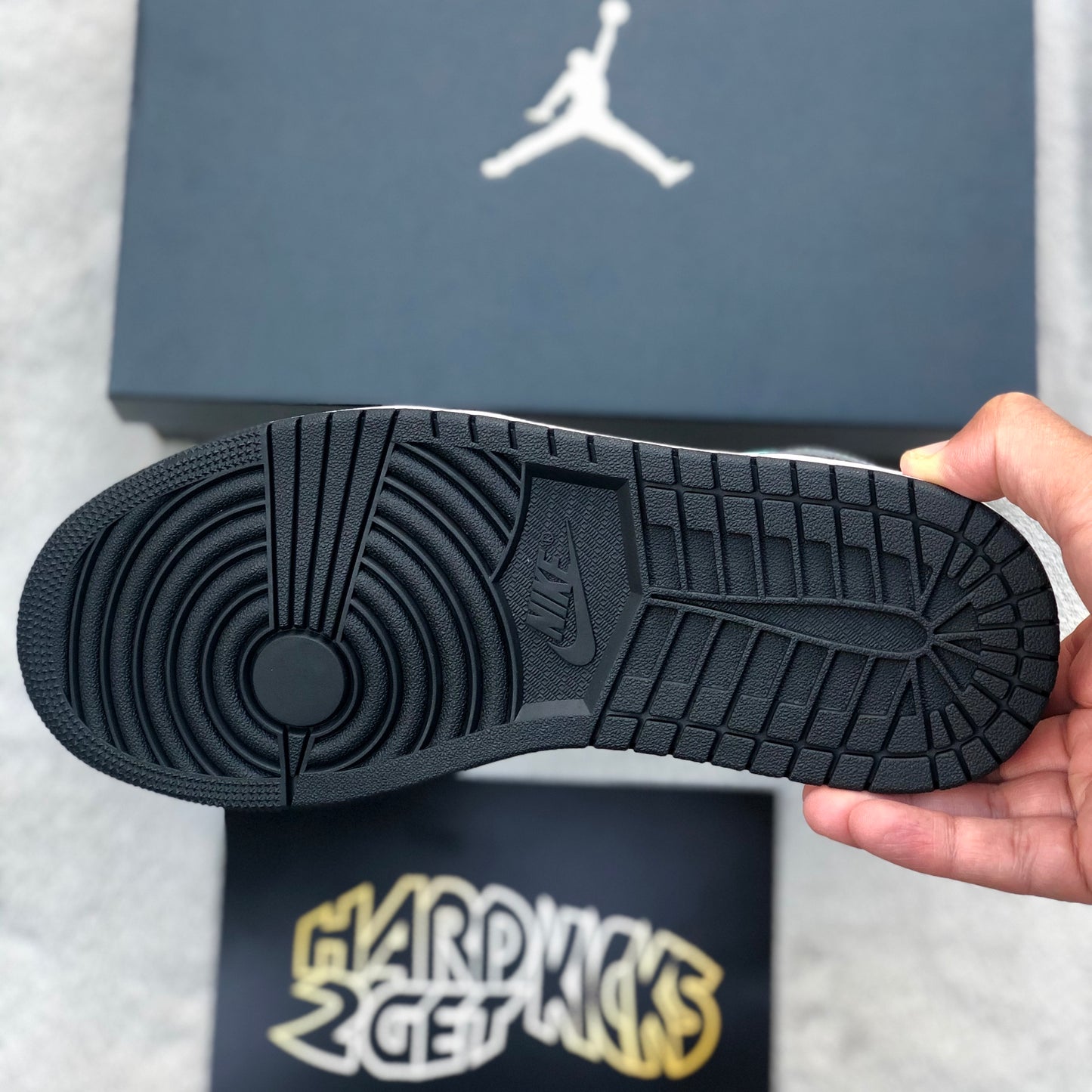 Air Jordan 1 Mid - Aurora Green